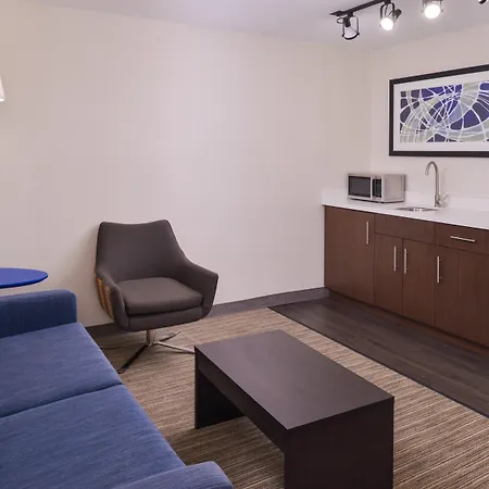 Holiday Inn Express Hotel & Suites Southfield - Detroit, An Ihg Hotel-2